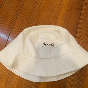 Bride bucket hat